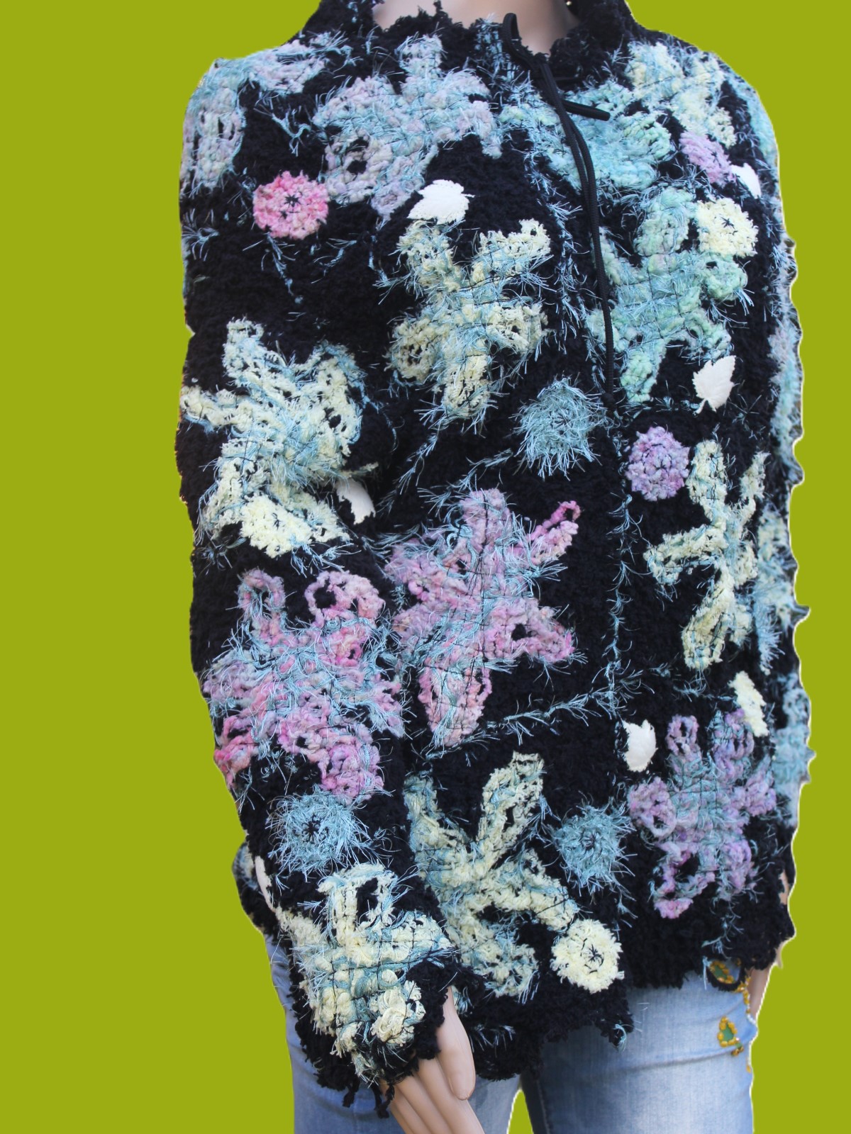 Floral pullover